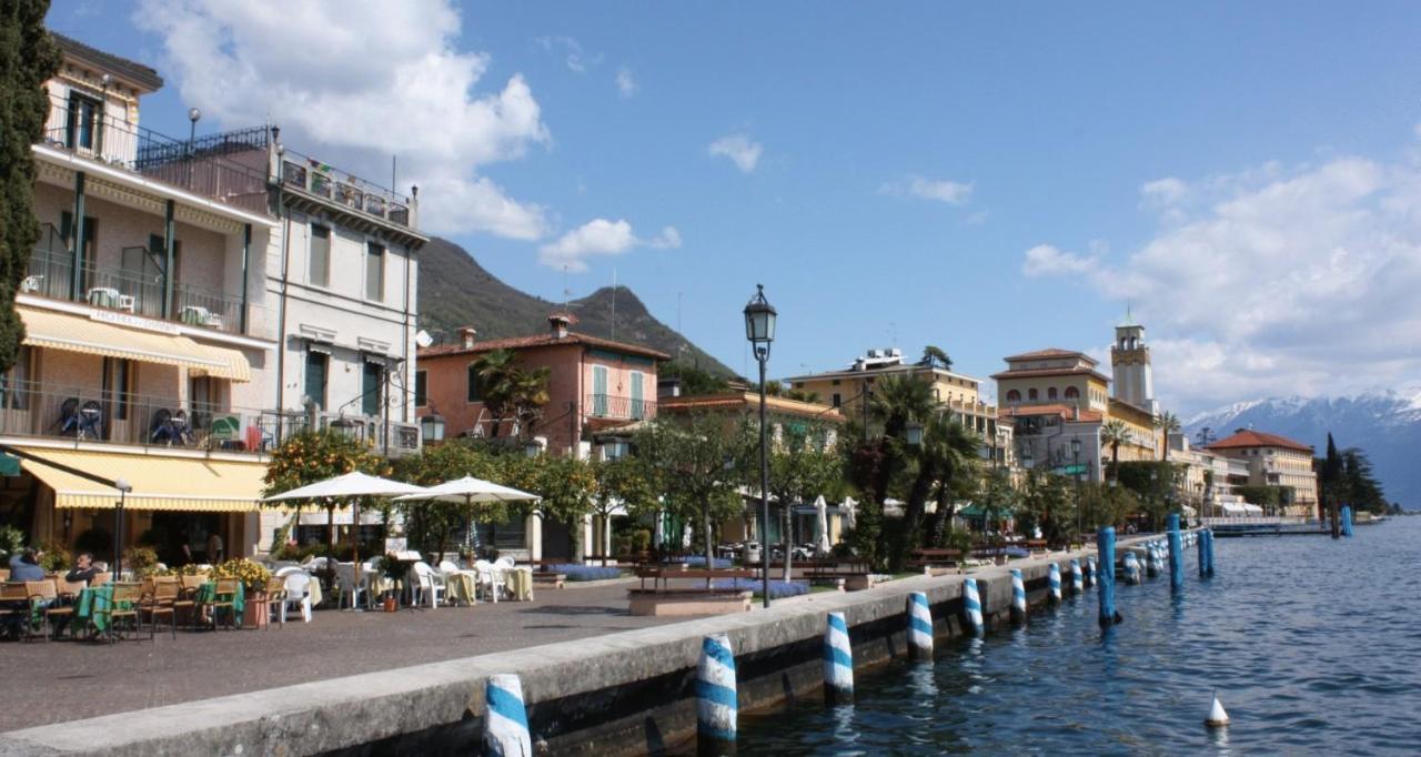 Hotel Diana Gardone Riviera Bagian luar foto
