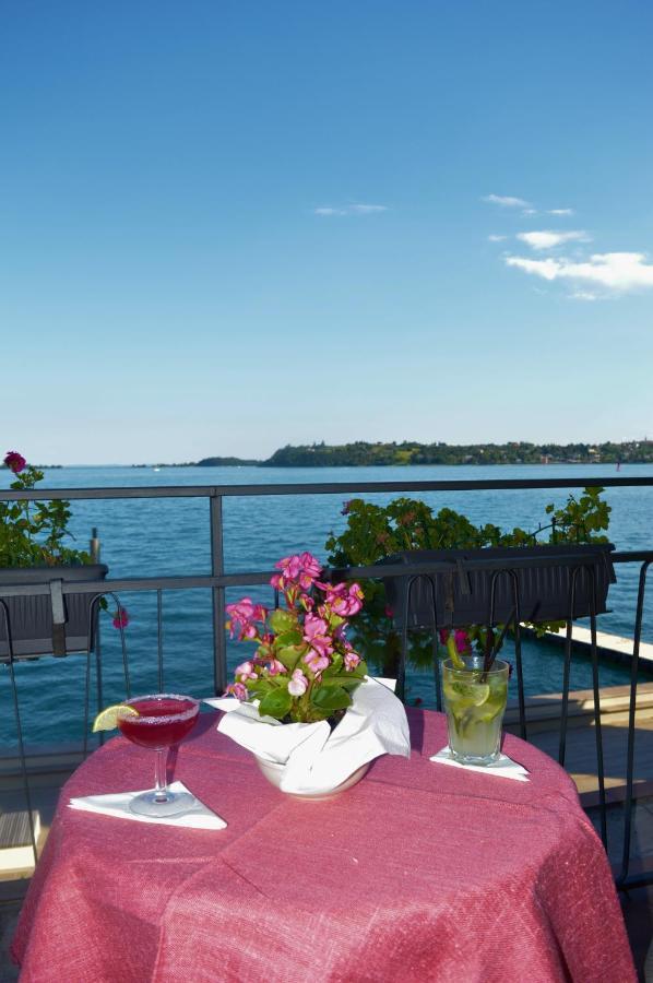 Hotel Diana Gardone Riviera Bagian luar foto