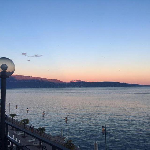 Hotel Diana Gardone Riviera Bagian luar foto